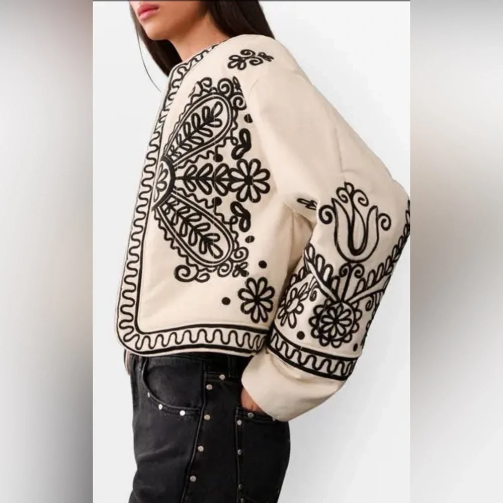 Mango embroidered cropped jacket size M - Picture 3 of 5
